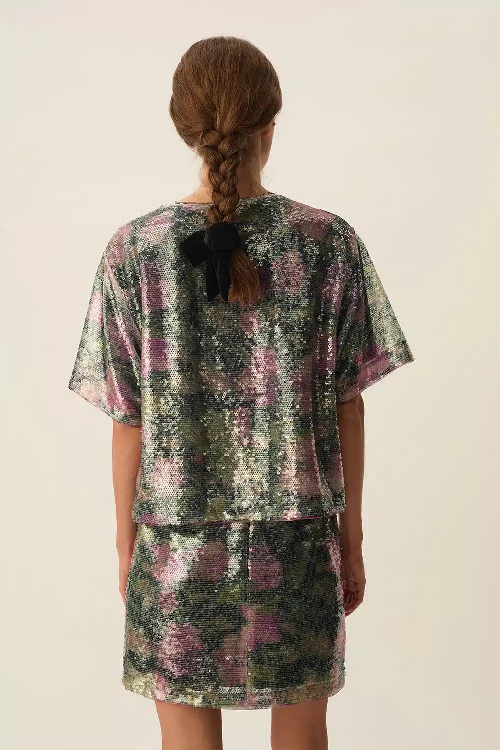 1H250223_01F-DANIA-b