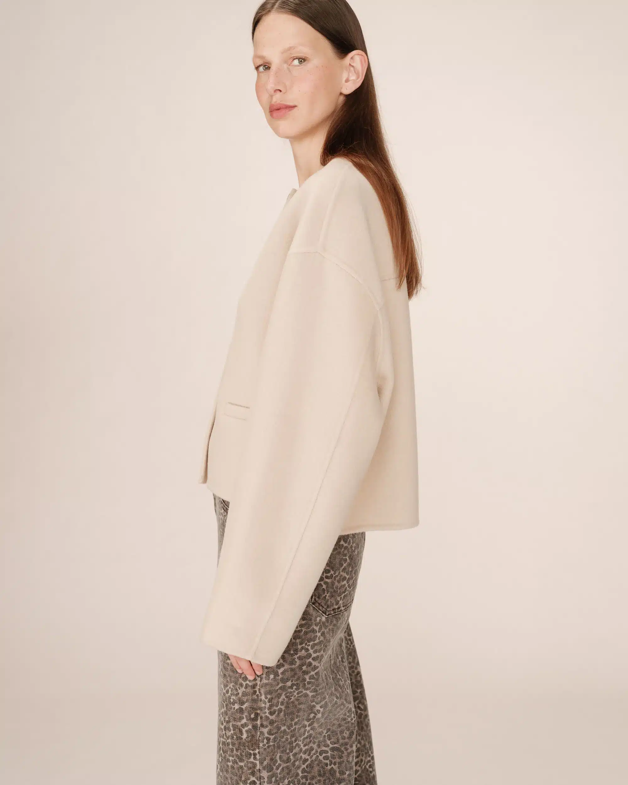 FW2519012-GREIGE___P5_d98fd146-53eb-4634-8514-e8d82550b20f