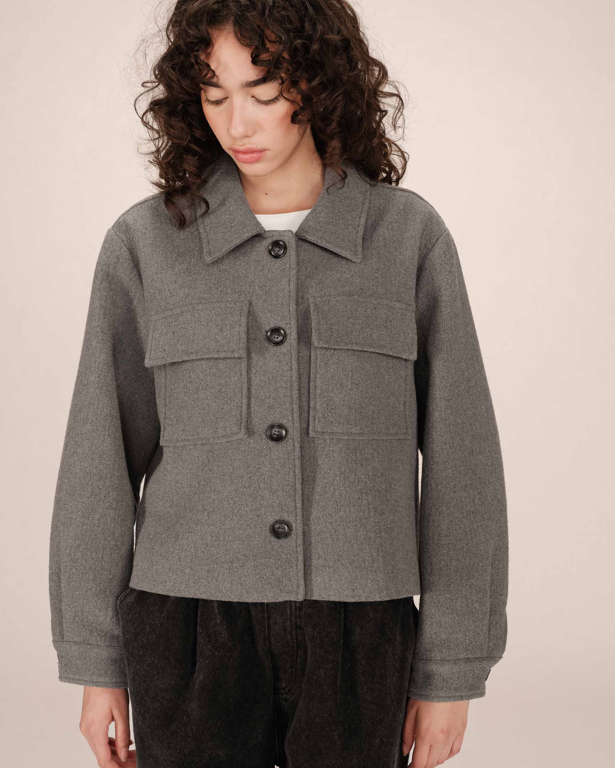 FW25111005-GRIS___P2_bae8d8e2-a3cb-4aab-9e73-a1383955a20e